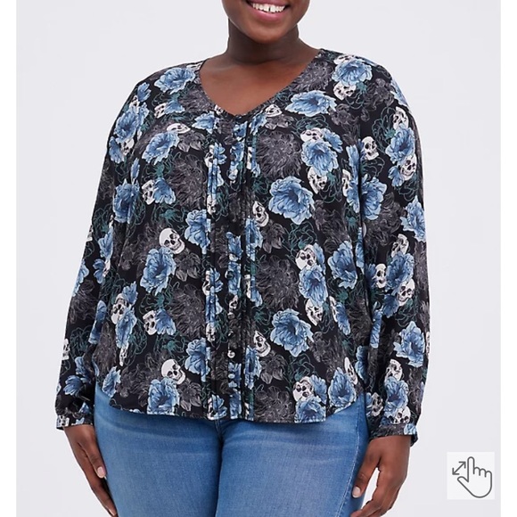 Torrid - pintuck blouse, Georgette floral skull pattern. Size 0 - Picture 5 of 5
